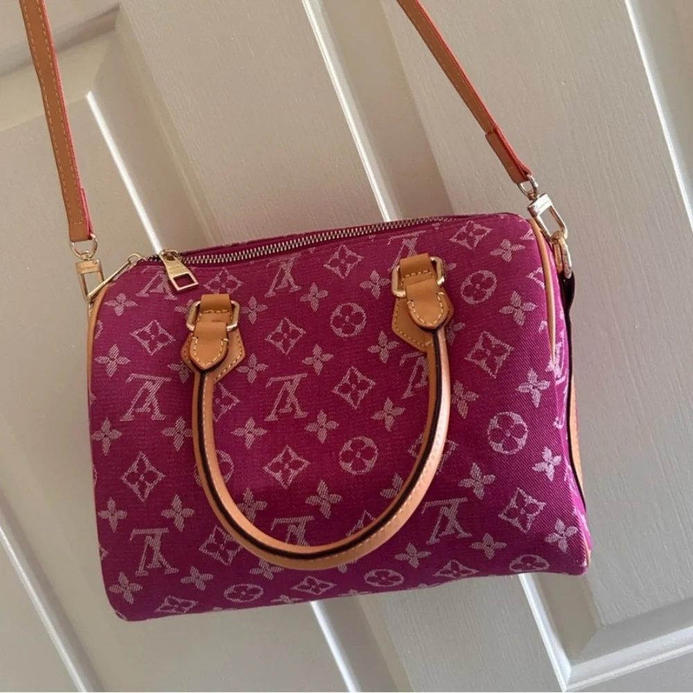 Stylish Pink Designer Monogram Handbag - Picture 4 of 4